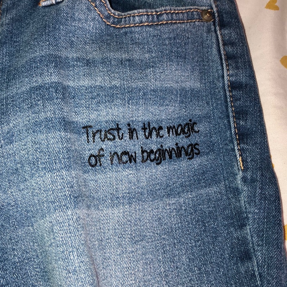 Jeans - Picture 2 of 4